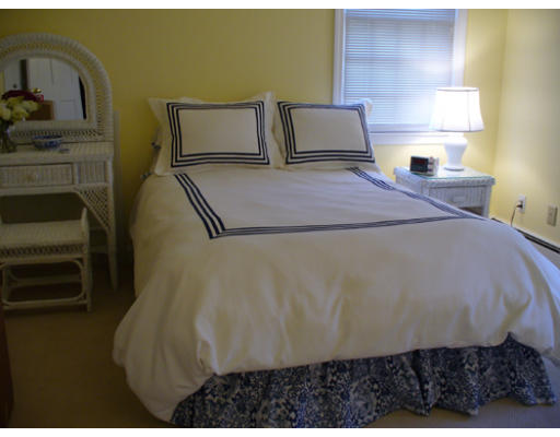 28 Phillips Road Sudbury, MA 01776 - Photo 15 of 22
