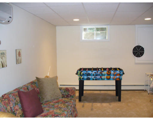28 Phillips Road Sudbury, MA 01776 - Photo 18 of 22