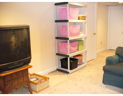28 Phillips Road Sudbury, MA 01776 - Photo 19 of 22