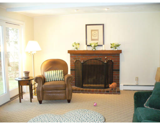 28 Phillips Road Sudbury, MA 01776 - Photo 3 of 22