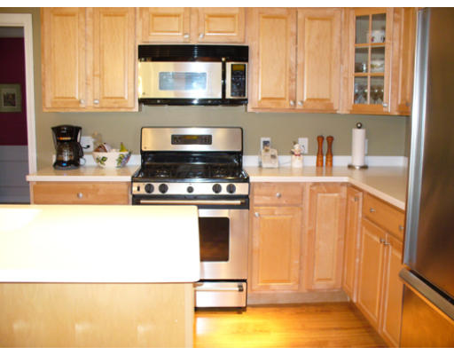 28 Phillips Road Sudbury, MA 01776 - Photo 5 of 22