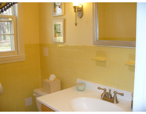 28 Phillips Road Sudbury, MA 01776 - Photo 10 of 22