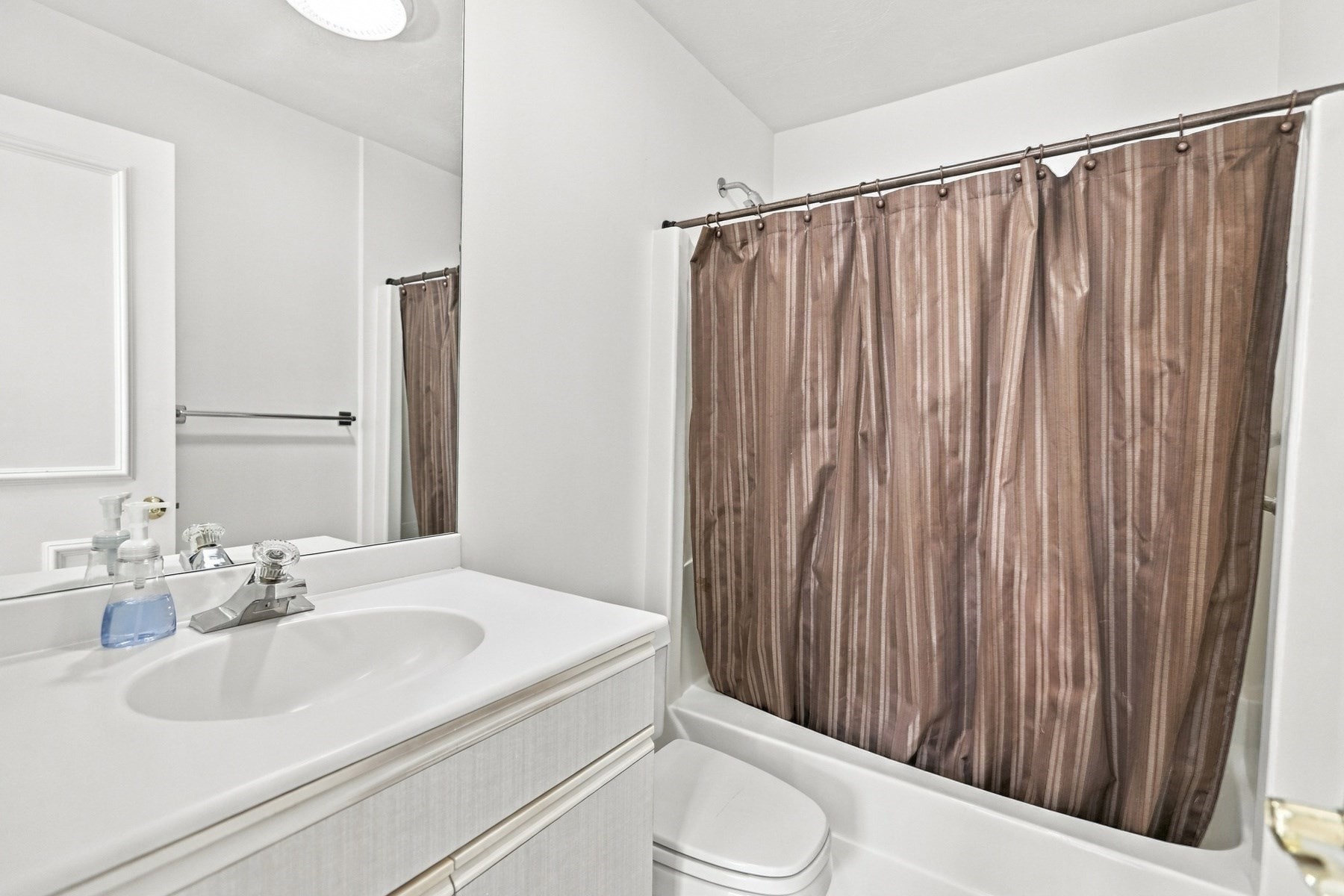 7 Wainwright Road, Unit 47 Winchester, MA 01890 - Photo 29 of 37 Gallery Image 29