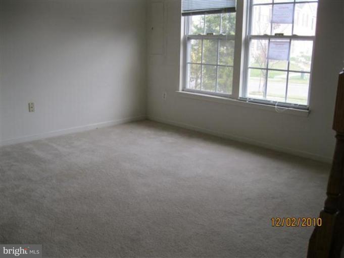 5 Caterham Court Rosedale, MD 21237 - Photo 14 of 14 Living Room