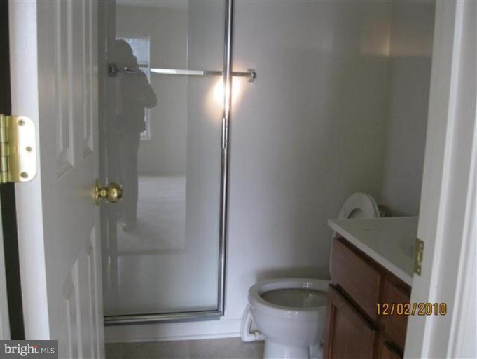 5 Caterham Court Rosedale, MD 21237 - Photo 3 of 14 Bath #1