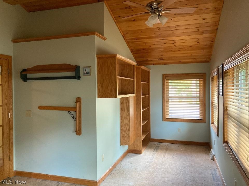 4014 Templeton Road Northwest Warren, OH 44481 - Photo 16 of 23 Owner's Retreat
