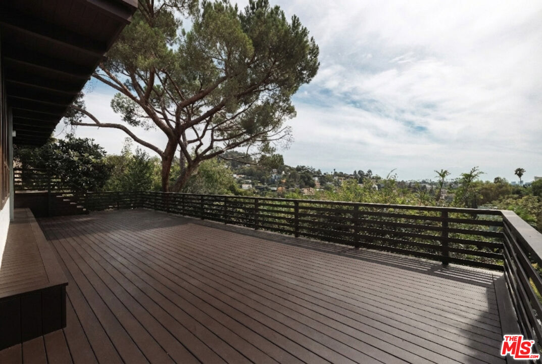 2020 Mayview Drive Los Angeles, CA 90027 - Photo 28 of 38