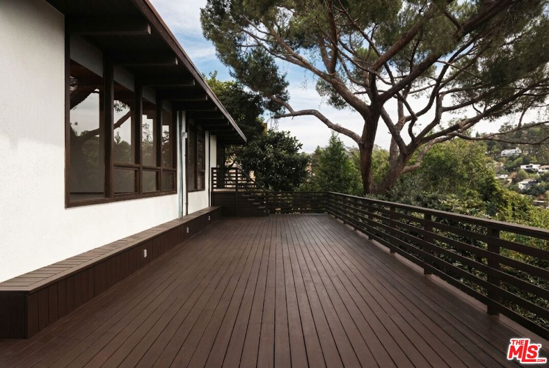 2020 Mayview Drive Los Angeles, CA 90027 - Photo 29 of 38