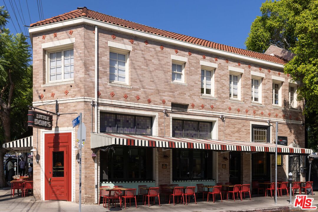 2020 Mayview Drive Los Angeles, CA 90027 - Photo 34 of 38