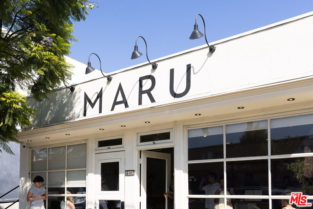 2020 Mayview Drive Los Angeles, CA 90027 - Photo 36 of 38