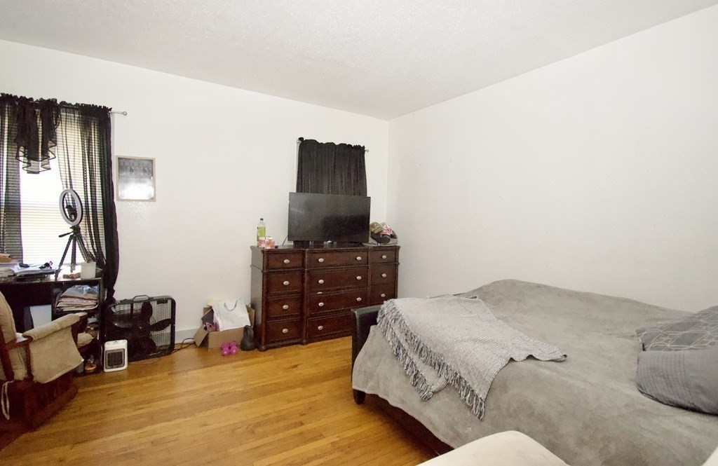 101 Quincy Street Springfield, MA 01109 - Photo 15 of 23 Gallery Image 15