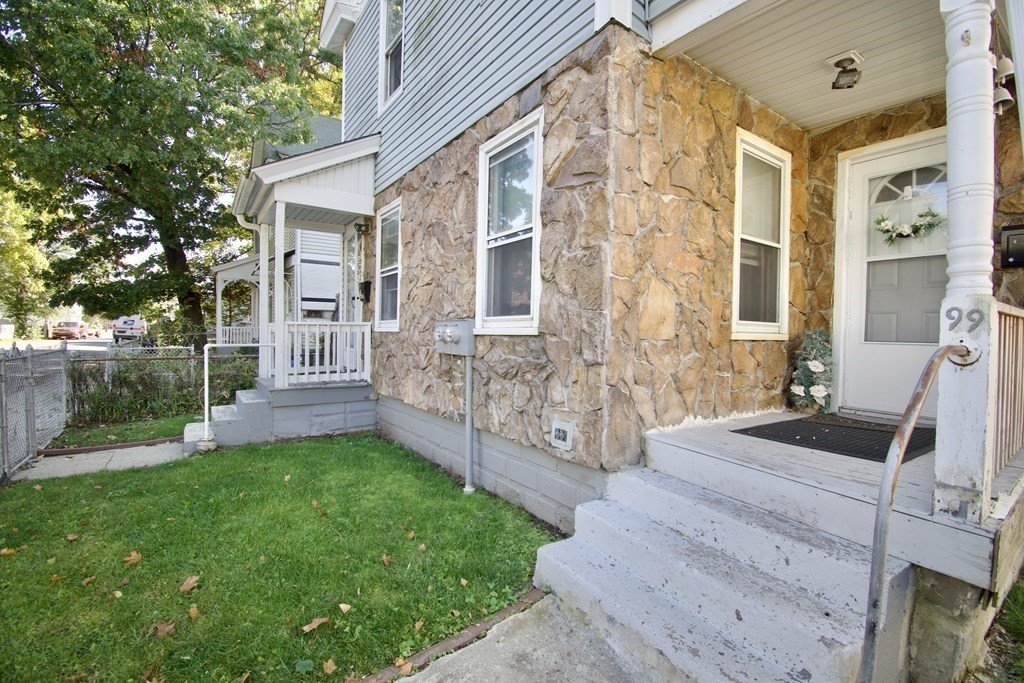 101 Quincy Street Springfield, MA 01109 - Photo 3 of 23 Gallery Image 3