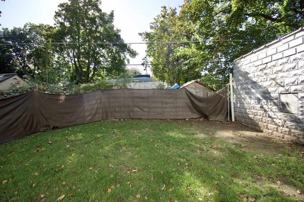 101 Quincy Street Springfield, MA 01109 - Photo 4 of 23 Gallery Image 4
