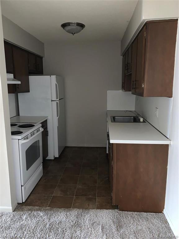 1252 East West Maple Road, Unit 5 Walled Lake, MI 48390 - Photo 6 of 19