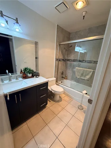 $3,750 | 14630 Dickens Street, Unit 307, Sherman Oaks, CA 91403