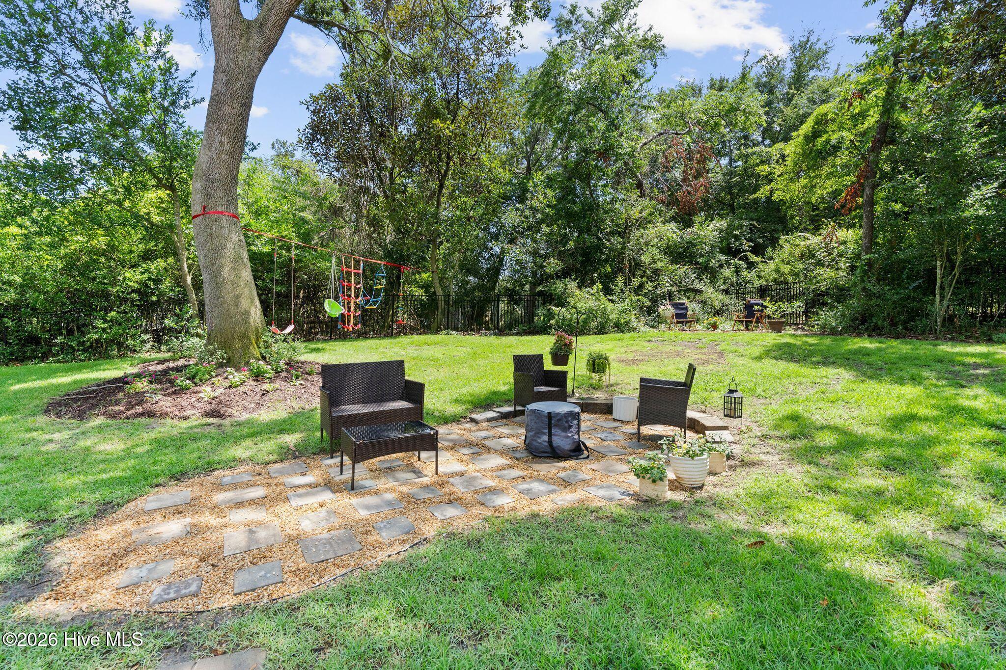 204 Gull Road Hampstead, NC 28443 - Photo 60 of 73 makes this a fun sitting area