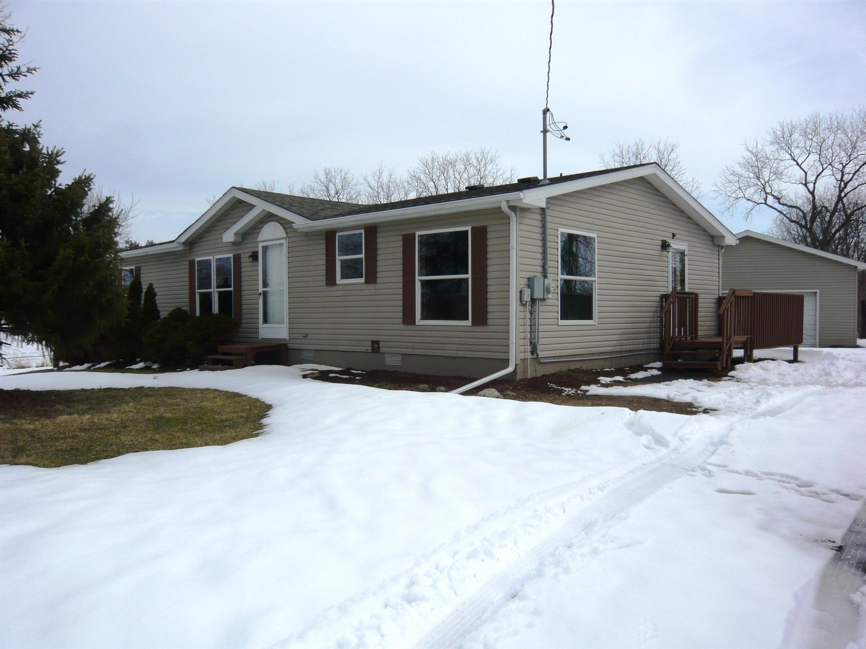 12221 Snow Road Hanover, MI 49241 - Photo 2 of 32 P1050949