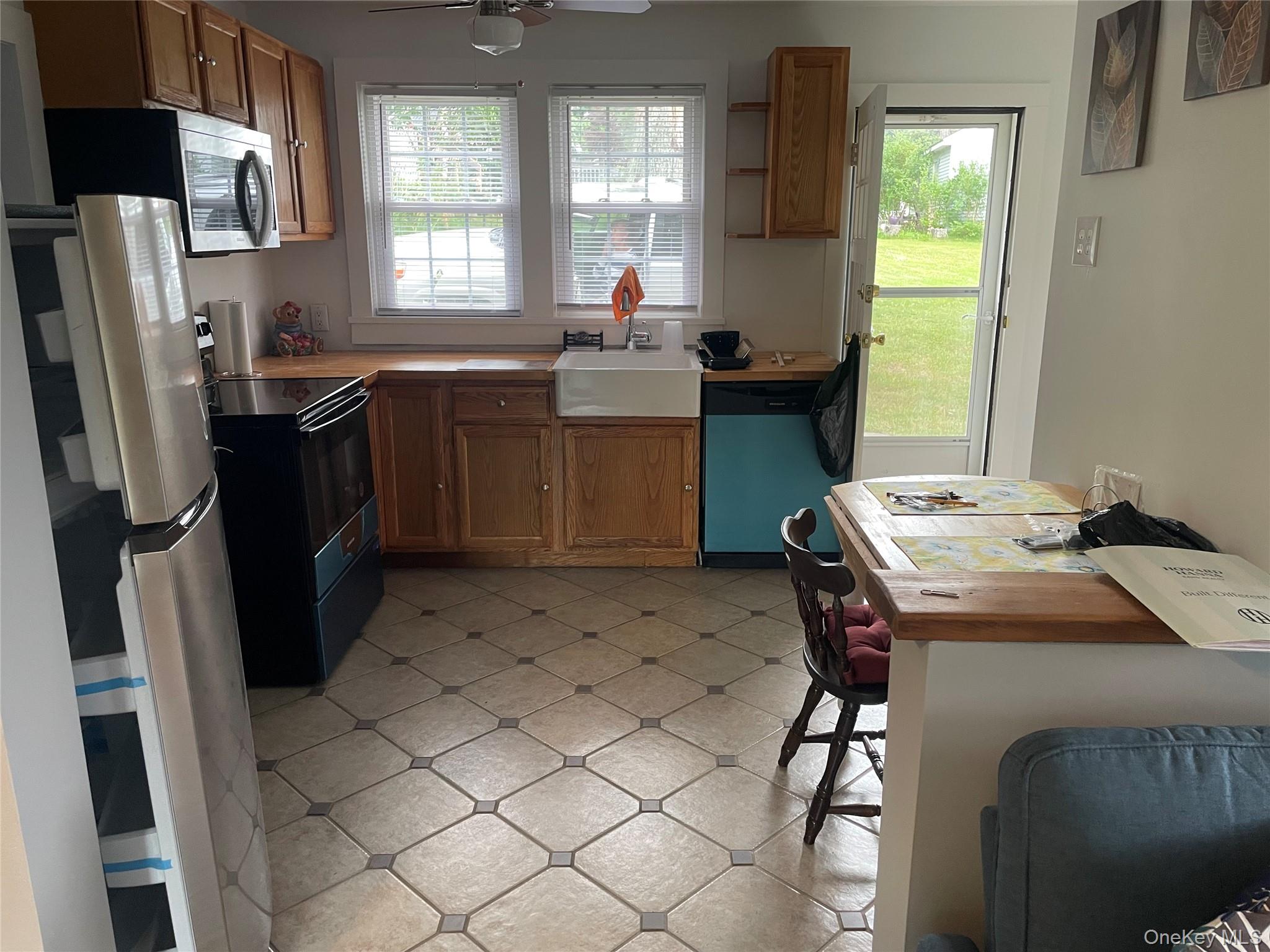 92 Stein Road, Unit 4 Pine Bush, NY 12566 - Photo 2 of 9