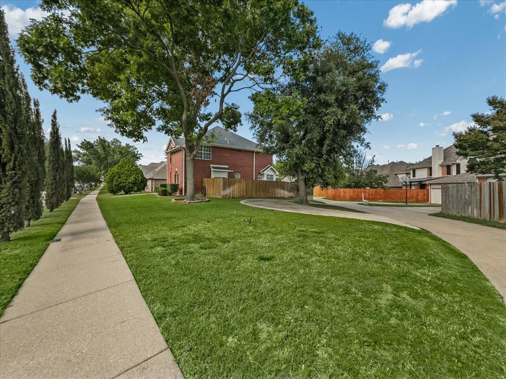 6206 Hidden Springs Lane Garland, TX 75044 - Photo 2 of 24 Additional drive way