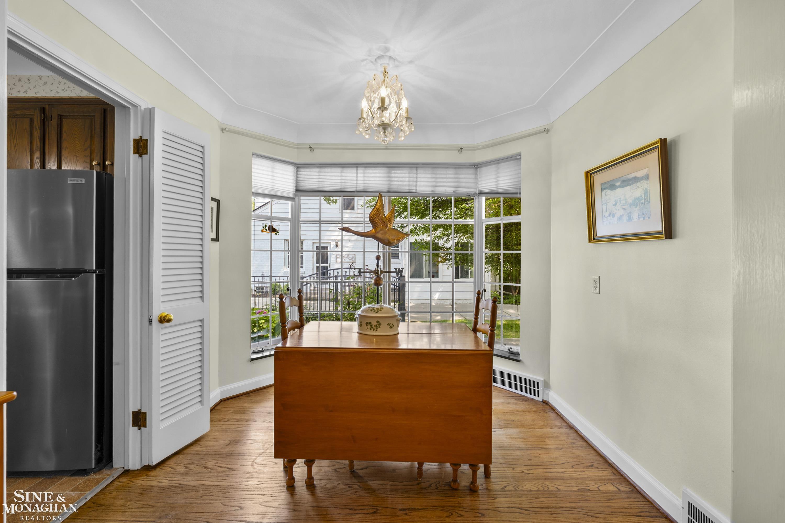 1022 Hampton Road Grosse Pointe Woods, MI 48236 - Photo 8 of 48