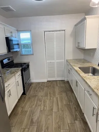 $1,495 | 2537 East Clarendon Avenue, Unit 2, Phoenix, AZ 85016