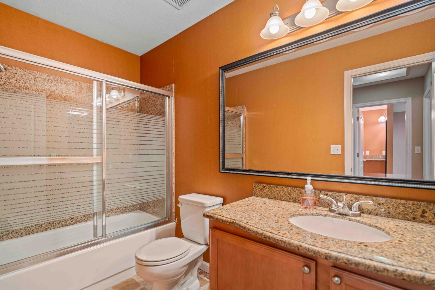 4032 Elmo Loop, Unit A Modesto, CA 95356 - Photo 19 of 30