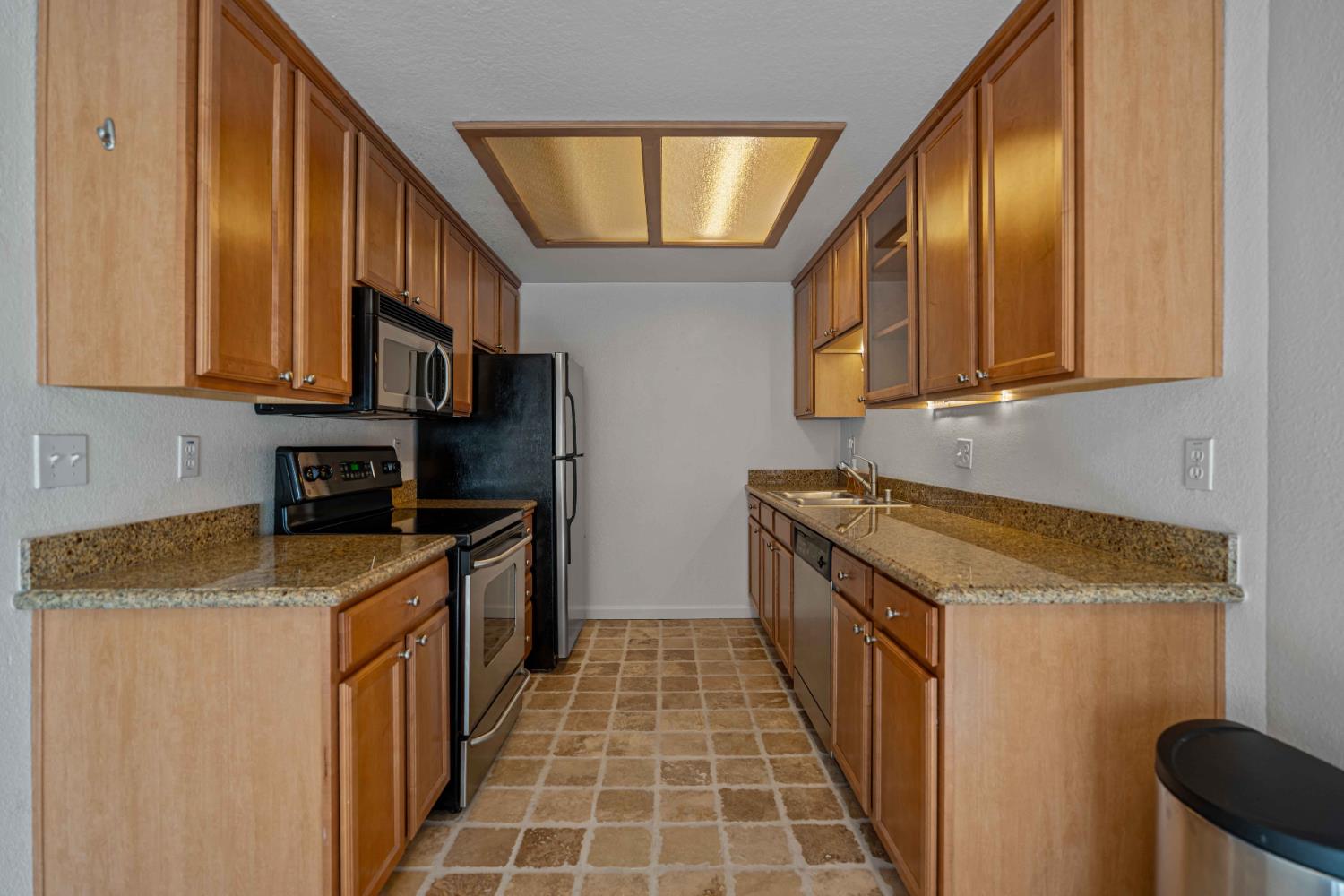 4032 Elmo Loop, Unit A Modesto, CA 95356 - Photo 8 of 30