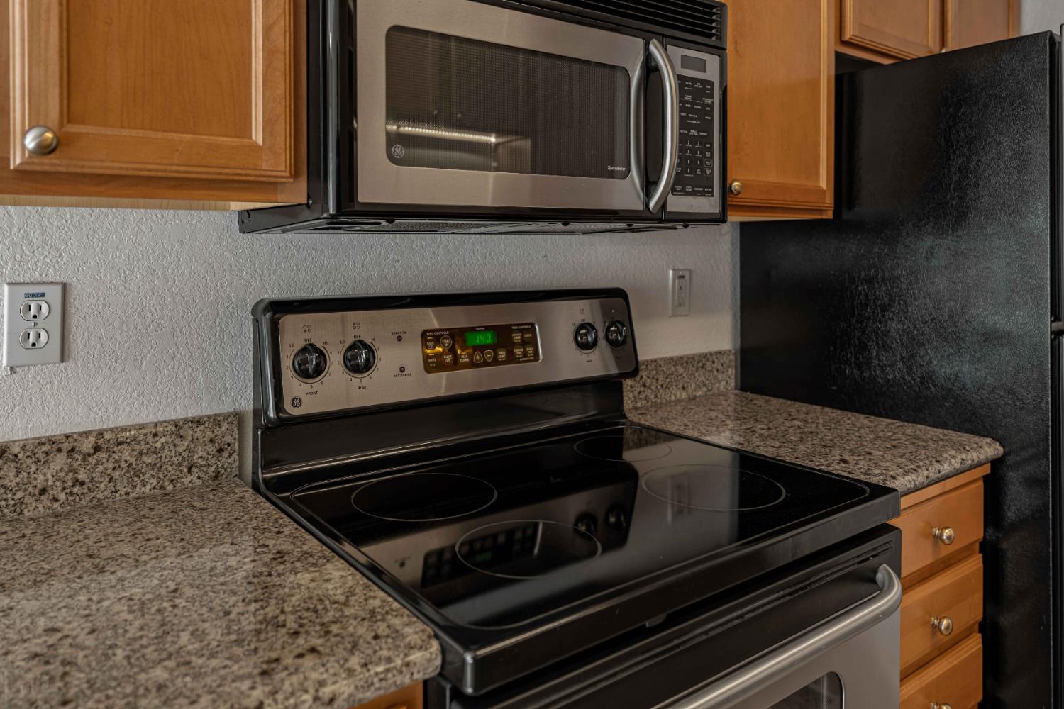 4032 Elmo Loop, Unit A Modesto, CA 95356 - Photo 9 of 30