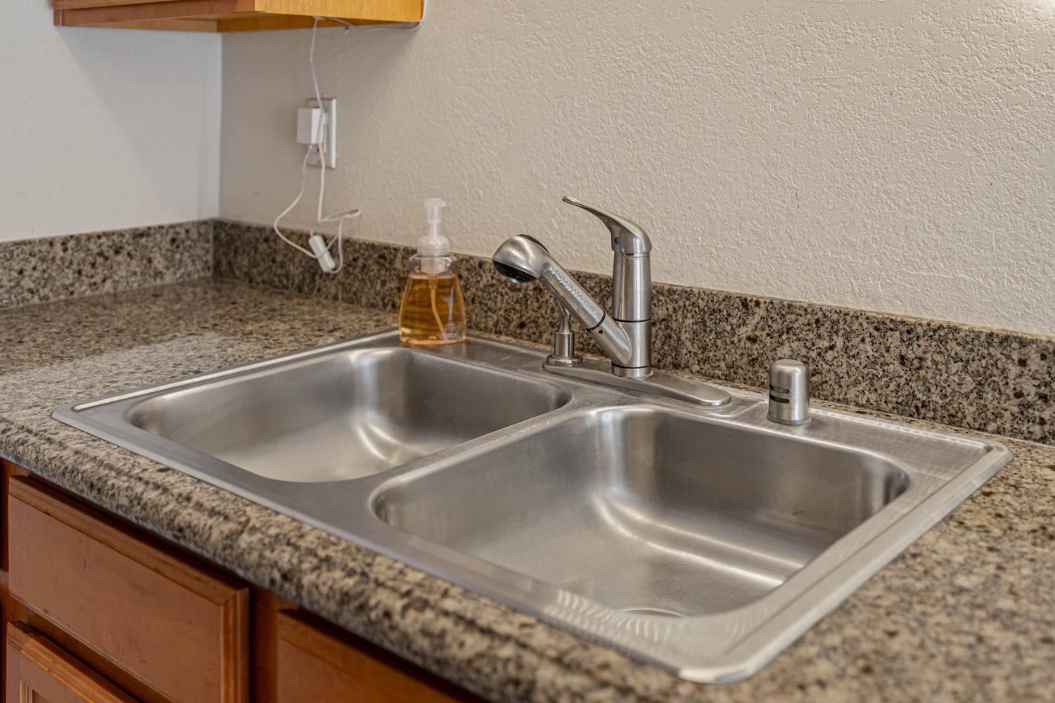 4032 Elmo Loop, Unit A Modesto, CA 95356 - Photo 10 of 30