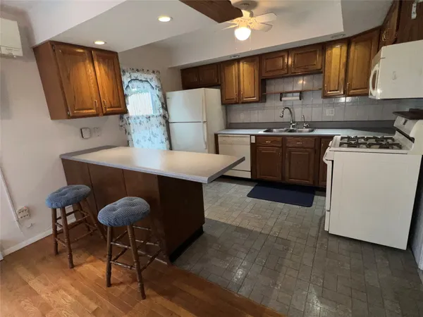 $199,900 | 15 Addison Court, Binghamton, NY 13904