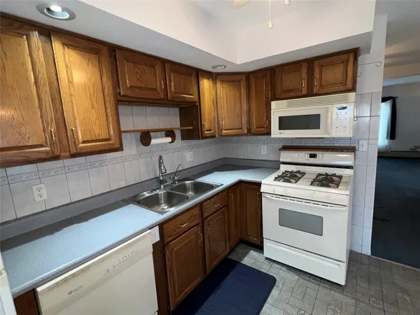 $199,900 | 15 Addison Court, Binghamton, NY 13904