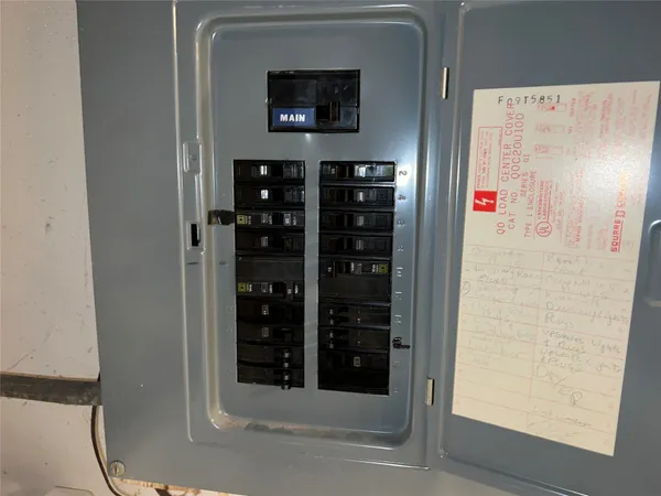 $199,900 | 15 Addison Court, Binghamton, NY 13904