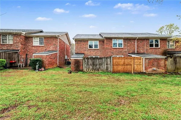 $190,000 | 2060 Kings Gate Circle Southwest, Unit A, Snellville, GA 30078
