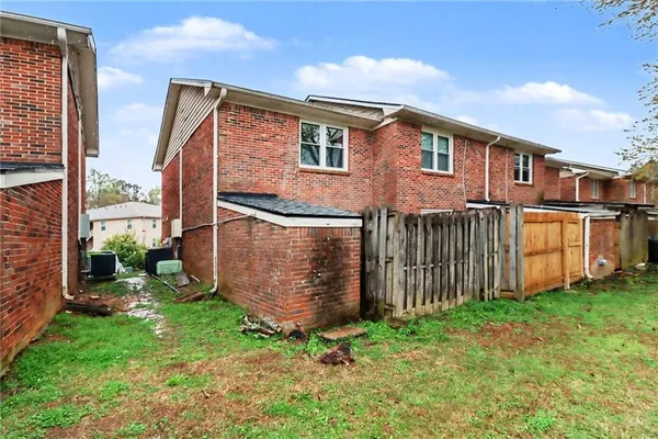 $190,000 | 2060 Kings Gate Circle Southwest, Unit A, Snellville, GA 30078
