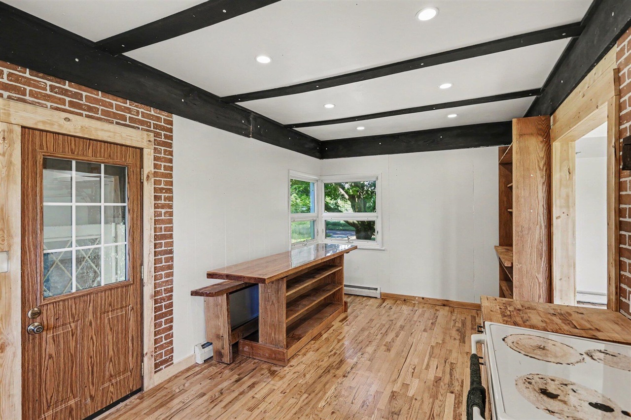 6923 Young Road Bellevue, MI 49021 - Photo 4 of 36