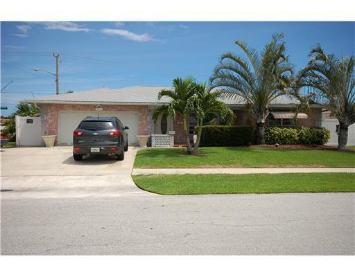600 Southwest 12th Terrace Boca Raton, FL 33486 - Photo 1 of 11 Primary Photo