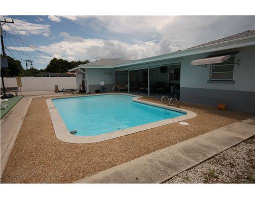 600 Southwest 12th Terrace Boca Raton, FL 33486 - Photo 9 of 11 Additional Photo