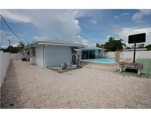600 Southwest 12th Terrace Boca Raton, FL 33486 - Photo 10 of 11 Additional Photo