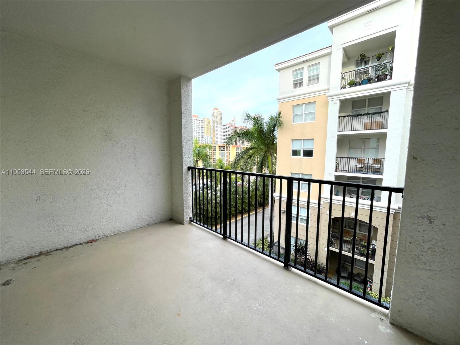 17125 North Bay Road, Unit 3404 Sunny Isles Beach, FL 33160 - Photo 16 of 20 a view of a balcony