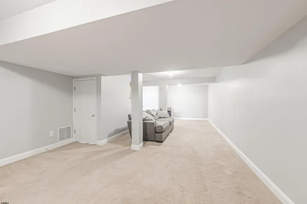 a view of livingroom with furniture