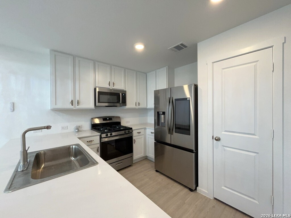 6914 Dorato Ridge Elmendorf, TX 78112 - Photo 12 of 52