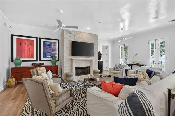 $1,795,000 | 794 West Beach Boulevard, Pass Christian, MS 39571