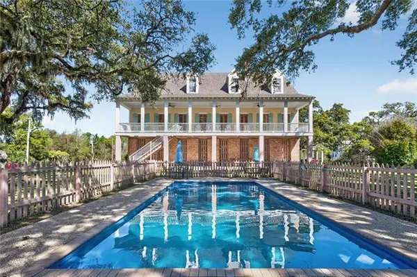 $1,795,000 | 794 West Beach Boulevard, Pass Christian, MS 39571