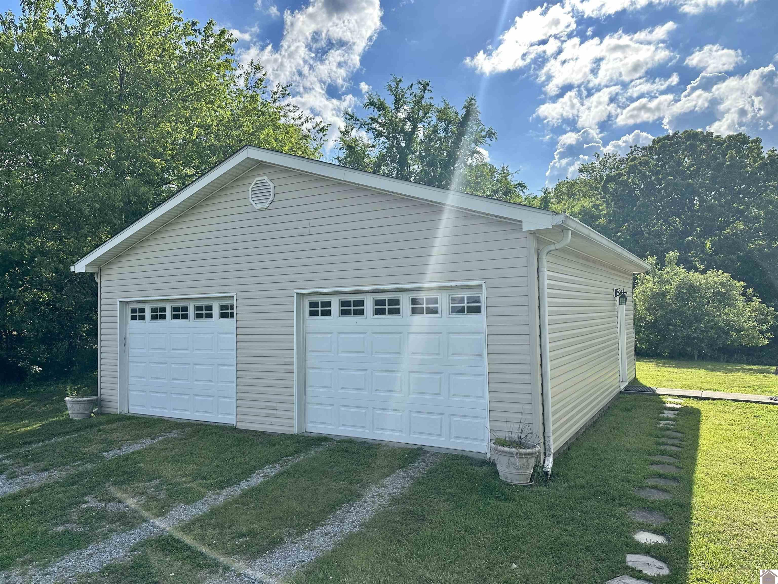 5109 S Road Cadiz, KY 42211 - Photo 10 of 35 Photo 10