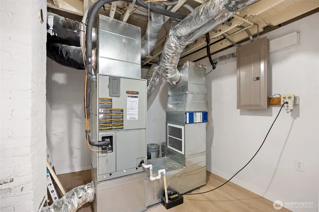 $325,000 | 1003 West Rose Avenue, Moses Lake, WA 98837