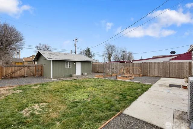 $325,000 | 1003 West Rose Avenue, Moses Lake, WA 98837