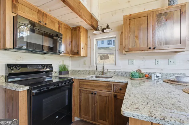 $257,800 | 527 Saunders Road, Franklin, NC 28734