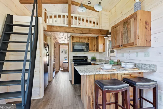 $257,800 | 527 Saunders Road, Franklin, NC 28734