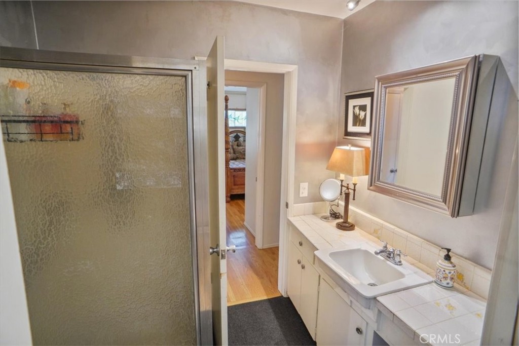 8636 Delco Avenue Winnetka, CA 91306 - Photo 12 of 20