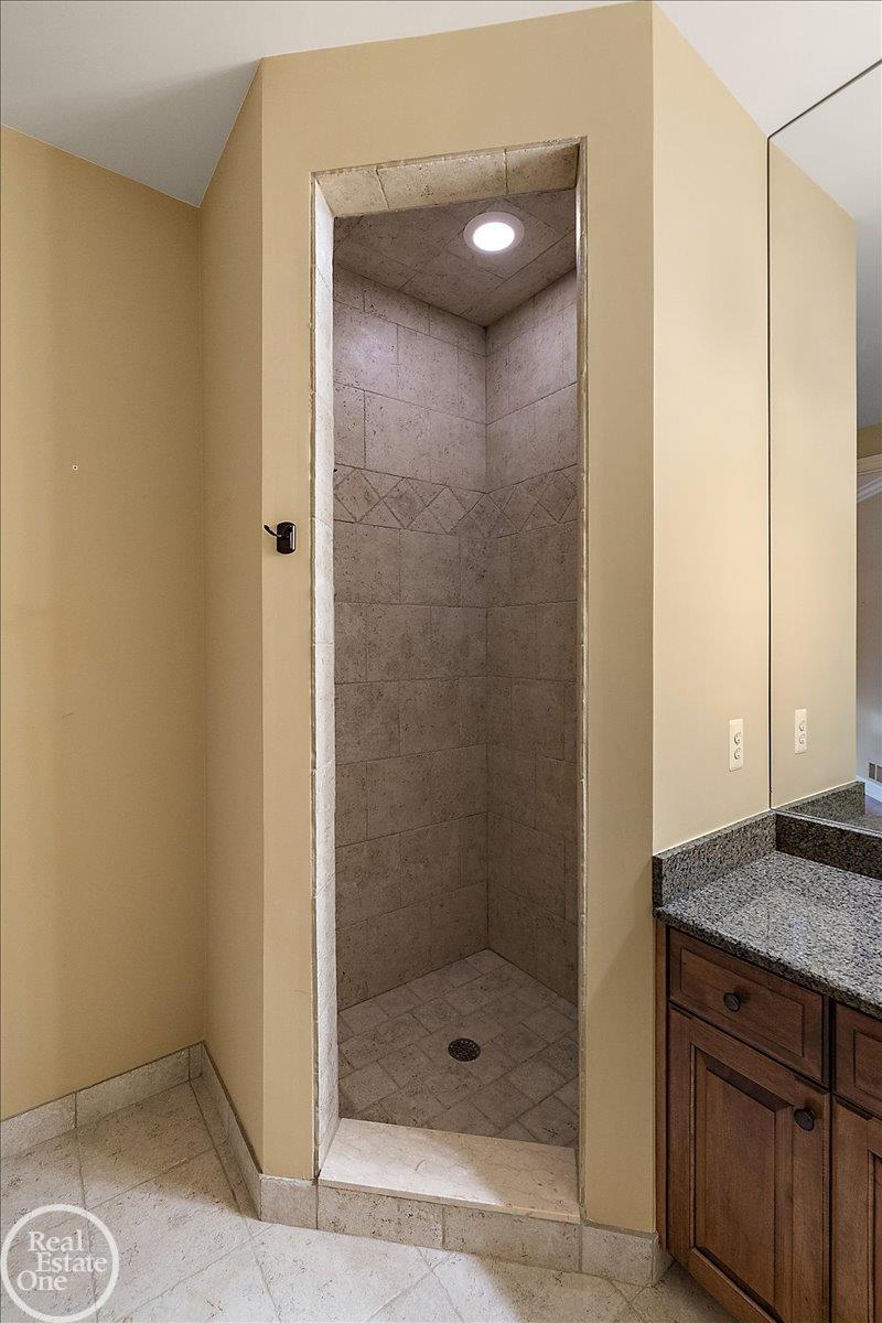 877 Quarry Drive Rochester Hills, MI 48306 - Photo 55 of 86